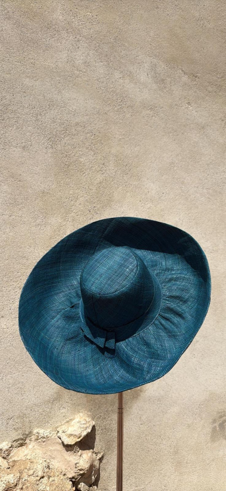 SIENNA,  Océano Sombrero