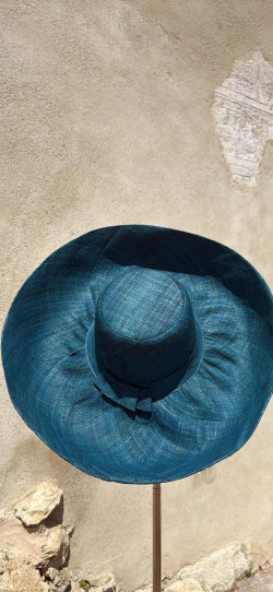 SIENNA,  Océano Sombrero