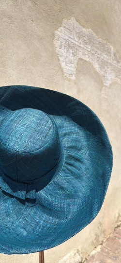 SIENNA,  Océano Sombrero