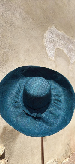 SIENNA,  Océano Sombrero