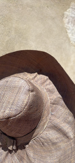 SIENNA,  Perla Sombrero