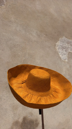 SIENNA,   Mostaza Sombrero