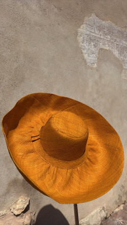 SIENNA,   Mostaza Sombrero