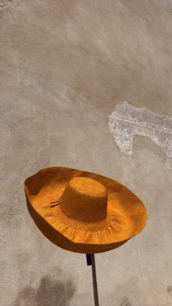 SIENNA,   Mostaza Sombrero