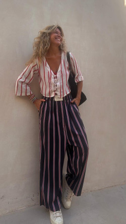 Anais, Negro Pantalón