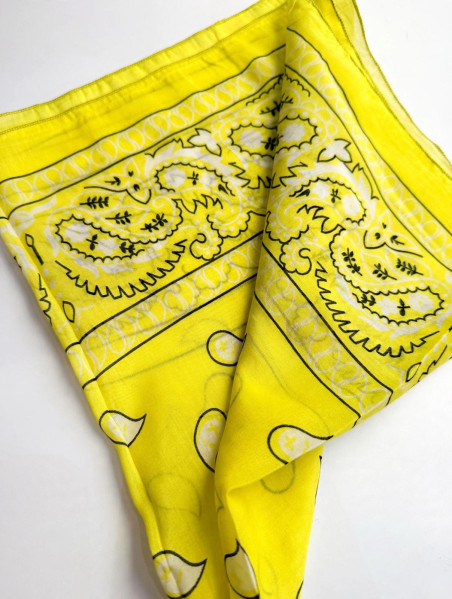 PAÑUELO AMARILLO