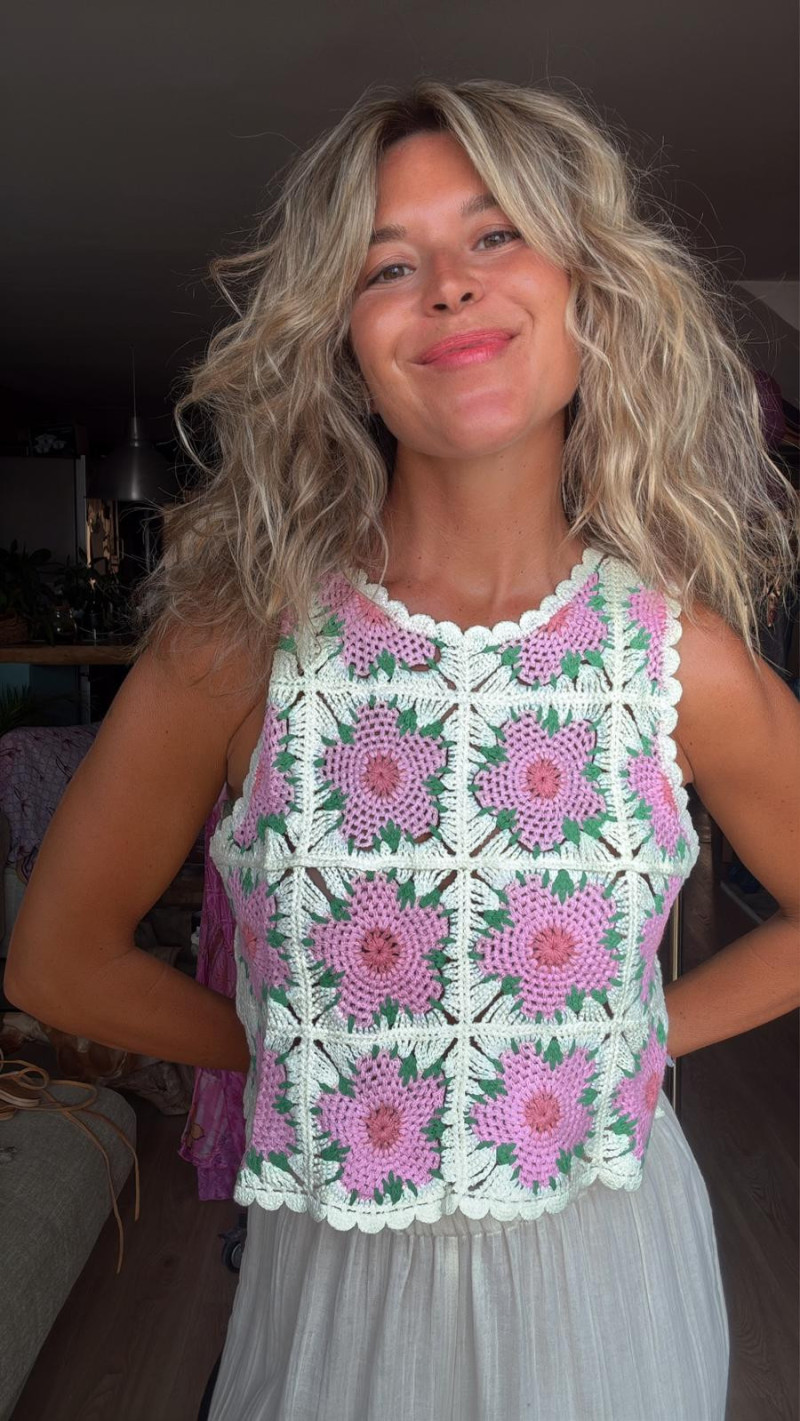 KAMIRA, Rosa Top Crochet
