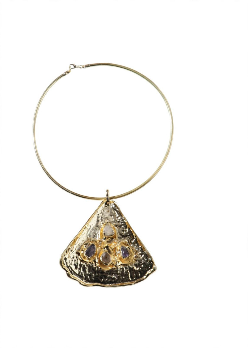 SANDIA collar dorado