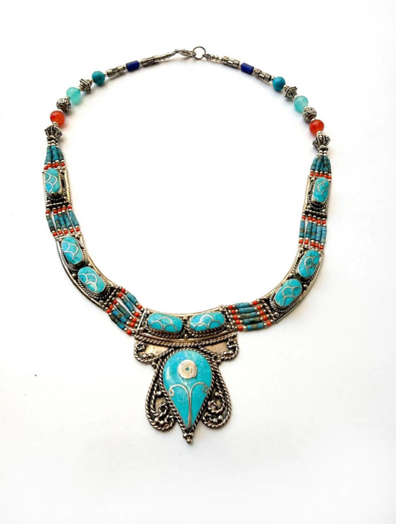 TILOS collar plateado