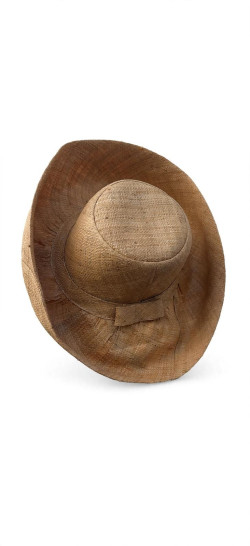 ABRIL, Beige Sombrero