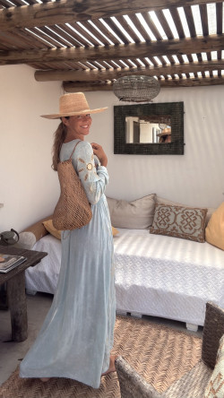 CONSUELO, Celeste Vestido Bordado