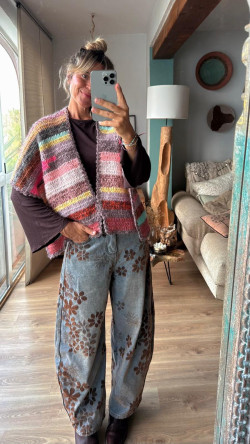 AIDA, pantalón vaquero estampado .
