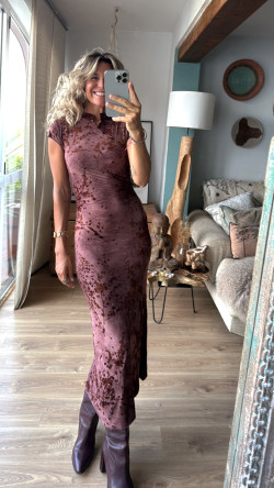 Avalon, vestido elástico con relieve terciopelo. PREVENTA