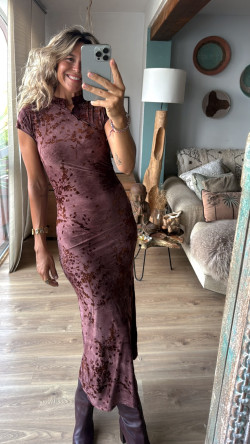 Avalon, vestido elástico con relieve terciopelo. PREVENTA