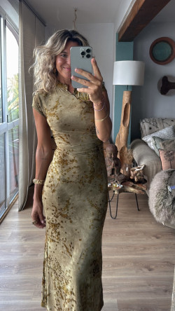 Avalon verde, vestido elástico con relieve terciopelo. PREVENTA