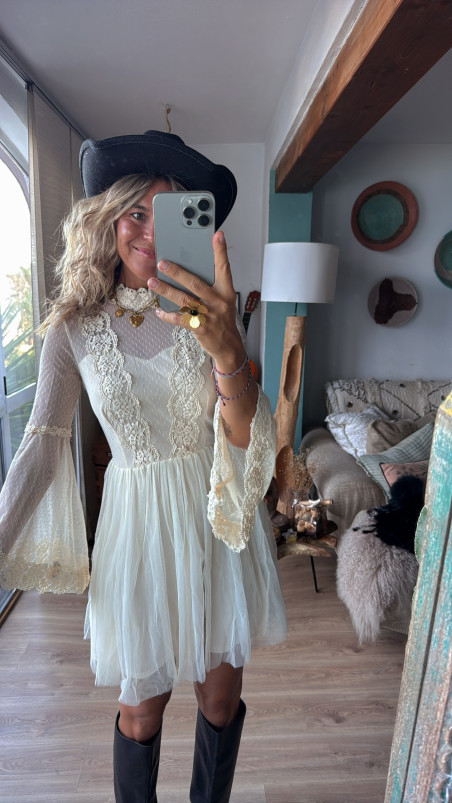 NIES, Crudo Vestido