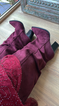 CANS, Burdeos Bota