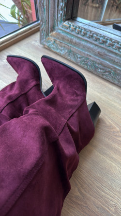 CANS, Burdeos Bota