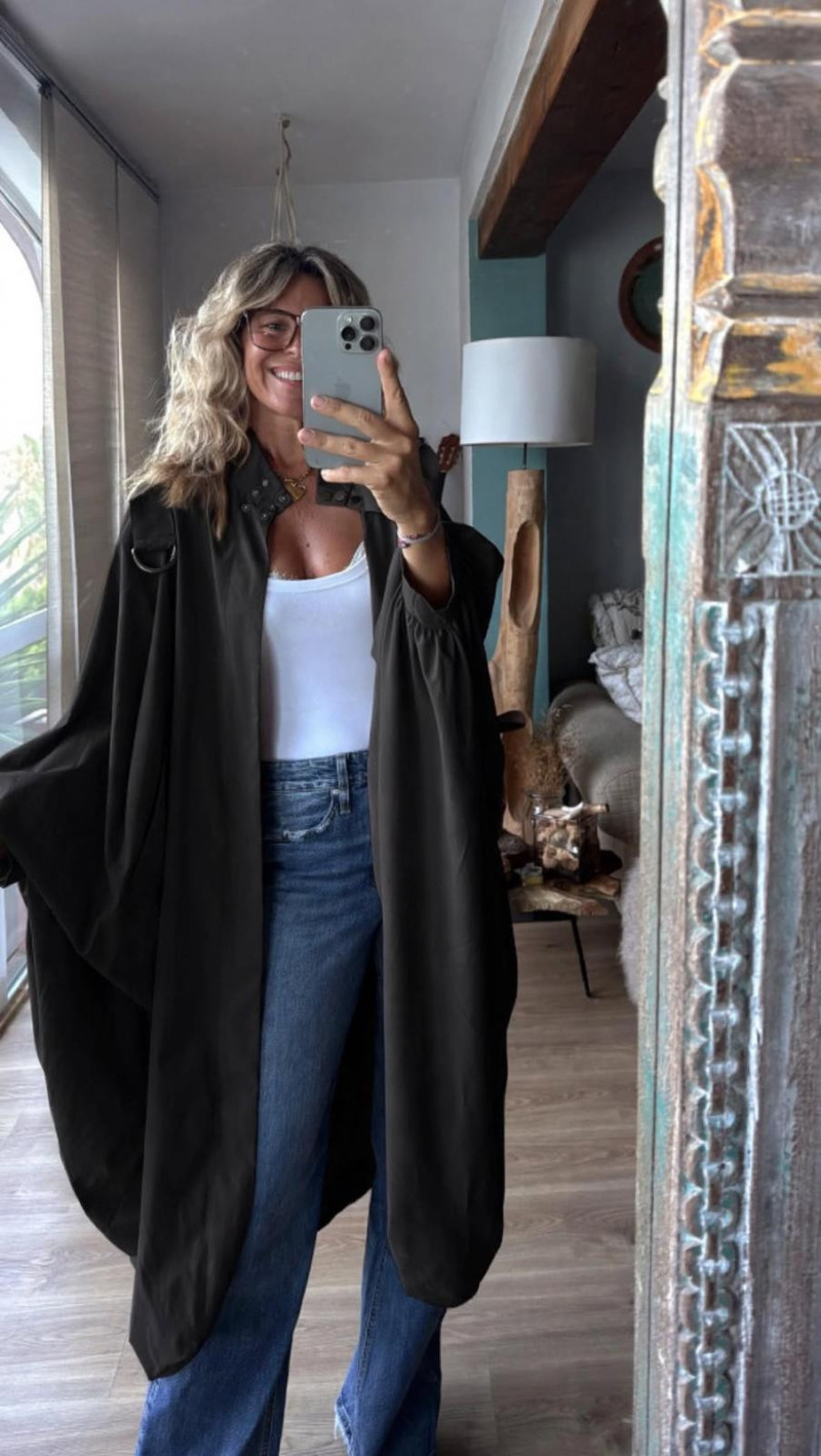 DANES, Negra Gabardina