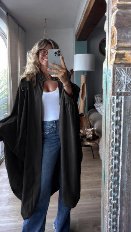 DANES, Negra Gabardina