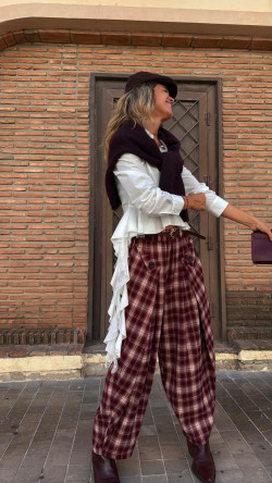 WILI pantalón burdeos