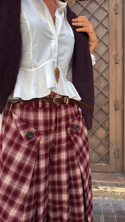 WILI pantalón burdeos