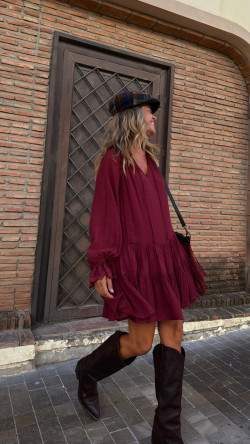 GANTES vestido corto, vino tinto