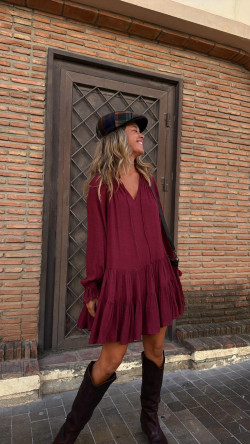 GANTES vestido corto, vino tinto