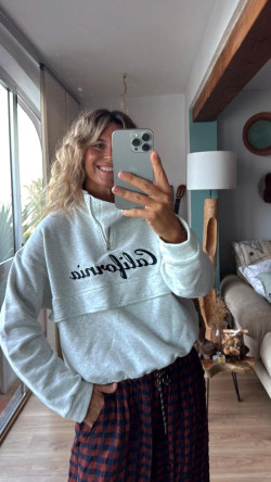 MABEL, Gris Sudadera