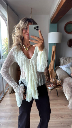TILOS hueso, top