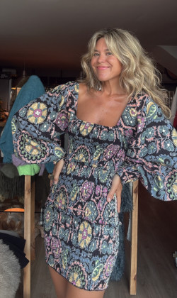 KORTEX vestido corto,  negro estampado