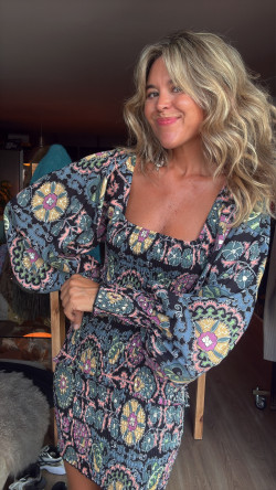 KORTEX vestido corto,  negro estampado