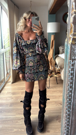 KORTEX vestido corto,  negro estampado