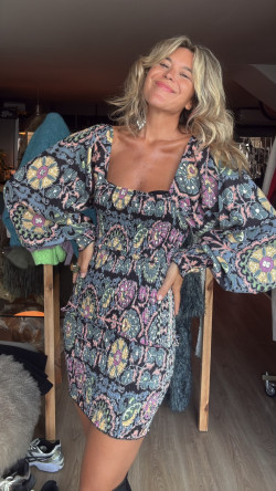 KORTEX vestido corto,  negro estampado