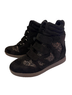 JARIS, Negro Zapatilla Cuña