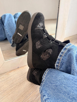 JARIS, Negro Zapatilla Cuña